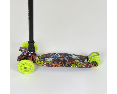 Дитячий самокат Best Scooter A 25470. Пластмасовий, 4 PU колеса з підсвічуванням. Зелений