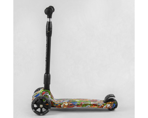 Дитячий самокат Best Scooter 46-009 MAXI. Складане алюмінієве кермо, 3 PU колеса з підсвічуванням. Зелений