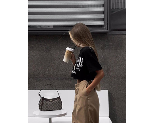 Укорочена модна футболка у стилі oversize. Жіноча футболка Кулір