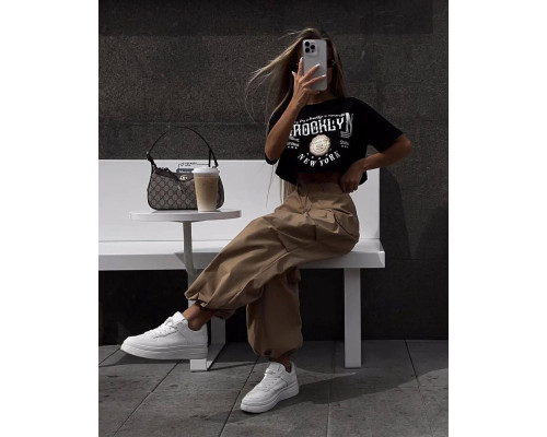 Укорочена модна футболка у стилі oversize. Жіноча футболка Кулір