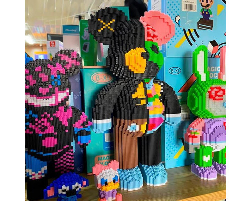 Конструктор Magic Blocks "Dissected Companion" на 4955 деталей. Ведмедик Bearbrick 50 см