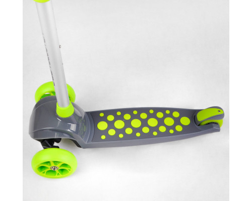 Дитячий самокат Best Scooter LK-70111. Підсвічування деки, коліс та дисків, PU колеса, знімне кермо. Зелений
